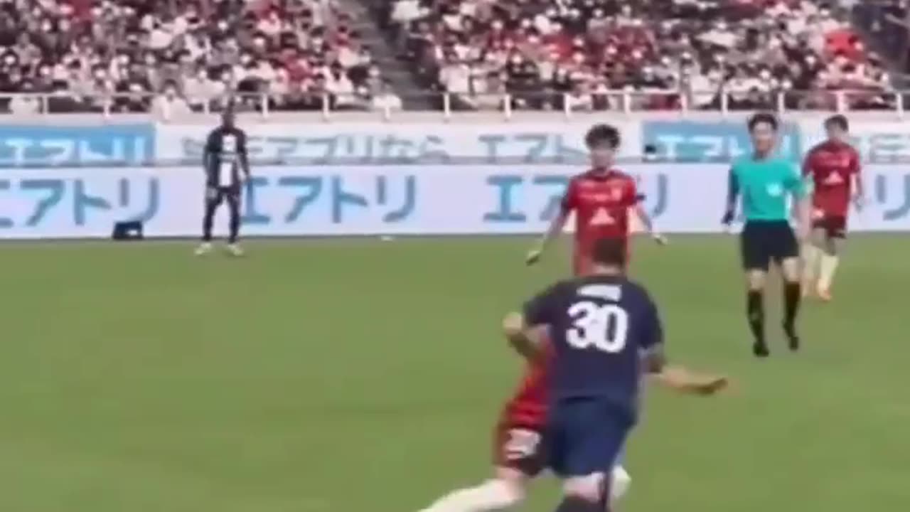 Messi Violating Rolando