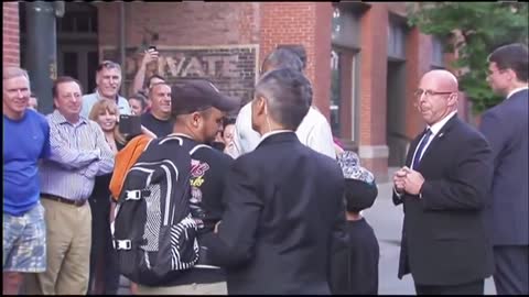 President Obama Takes a Surprise Stroll in Downtown Denver