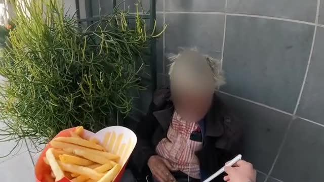 🍟 Delivery For A Special Customer