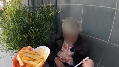 🍟 Delivery For A Special Customer