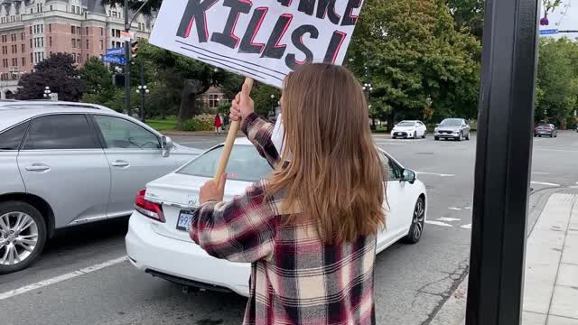 That ONE Pro-Vax Chick in Victoria