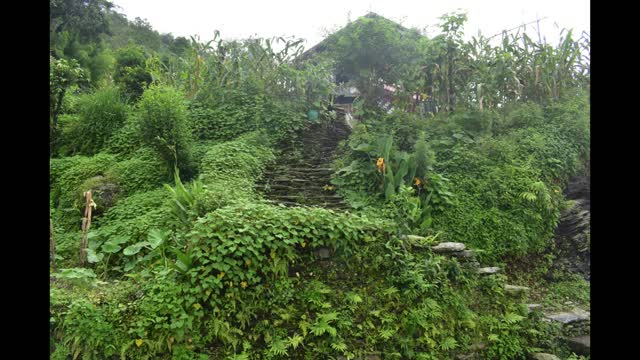 Sarangkot to Kande Hike. Kathmandu, Nepal