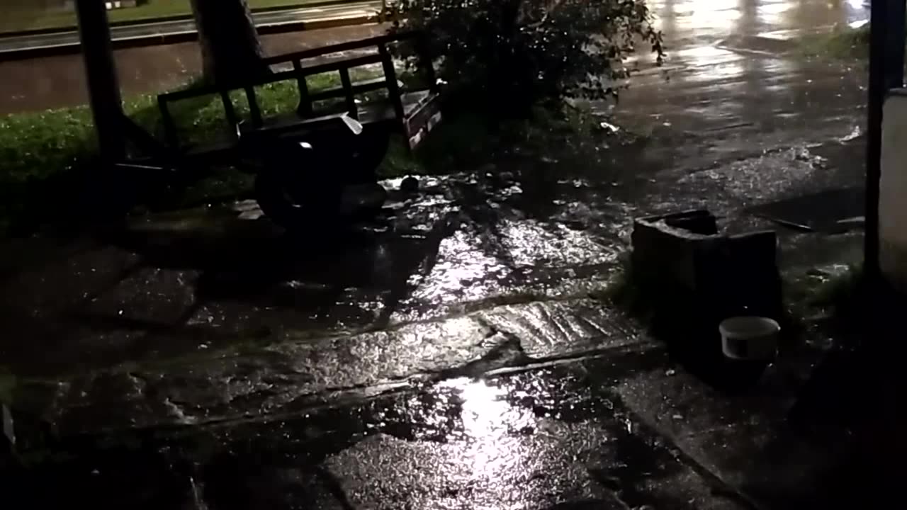 Es muy relajante el ruido de la lluvia - Tacuarembó, Uruguay (21/06/2024)