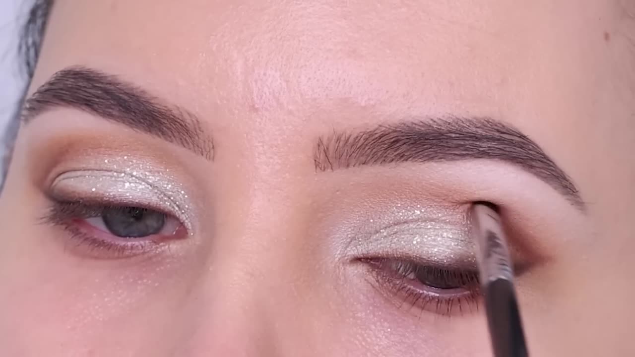 Romantic Eye Makeup Tutorial perfect for Valentine's day or as Bridal Makeup ❤