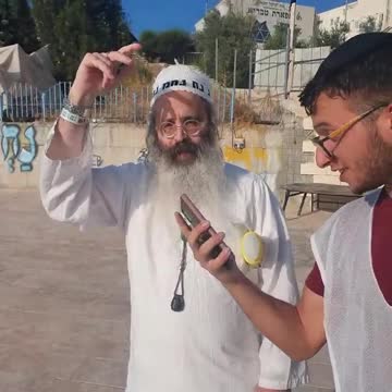 Yarden and the London Boys Nanaching with Simcha Nanach