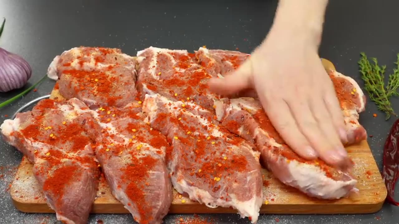 A cook from Germany showed this recipe. I have never eaten tastier meat!