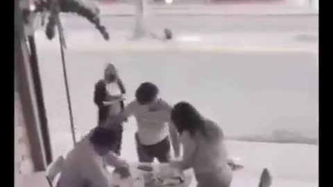 Μην υποτιμάτε κανέναν!