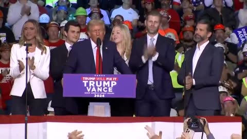 President Trump thanks his children at his last Pennsylvania campaign rally