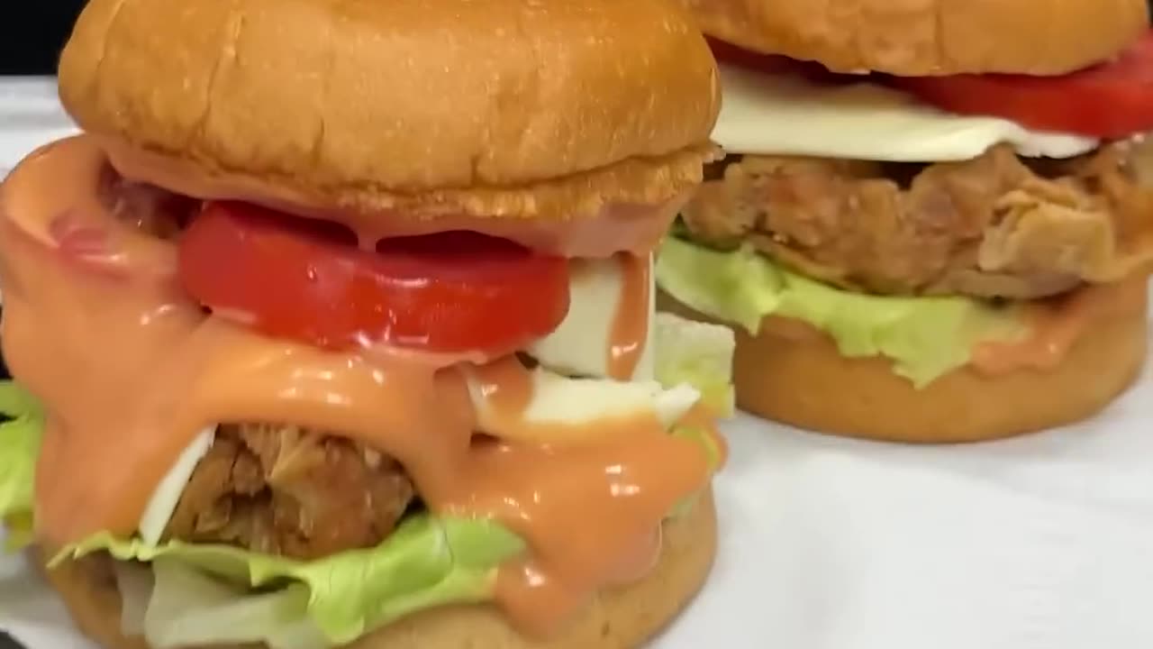 Crisply fried chicken burger🍔