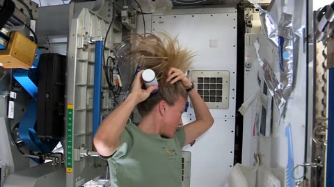 How to wash hair in space
