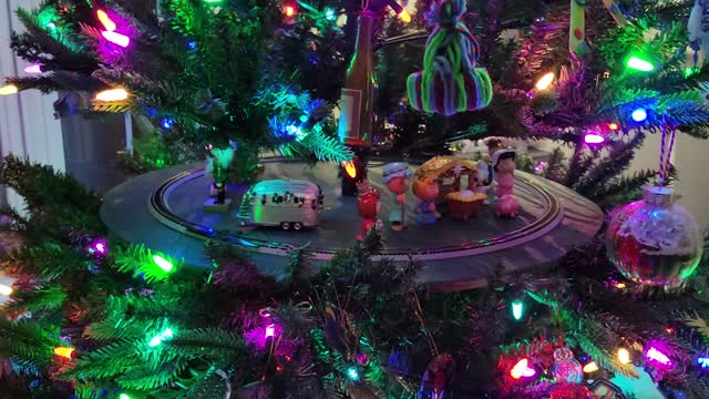 Decorate your tree damn it