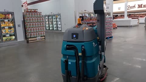 Robot conducting inventory at BJ's