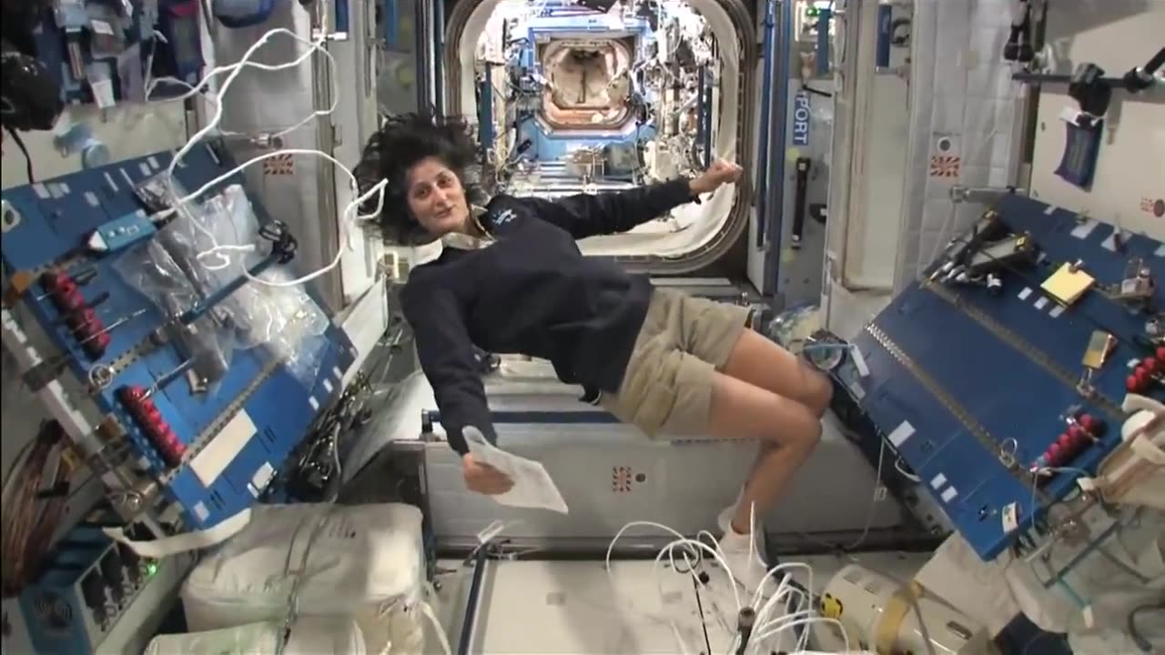 ISS Tour: Kitchen, Bedrooms & The Latrine