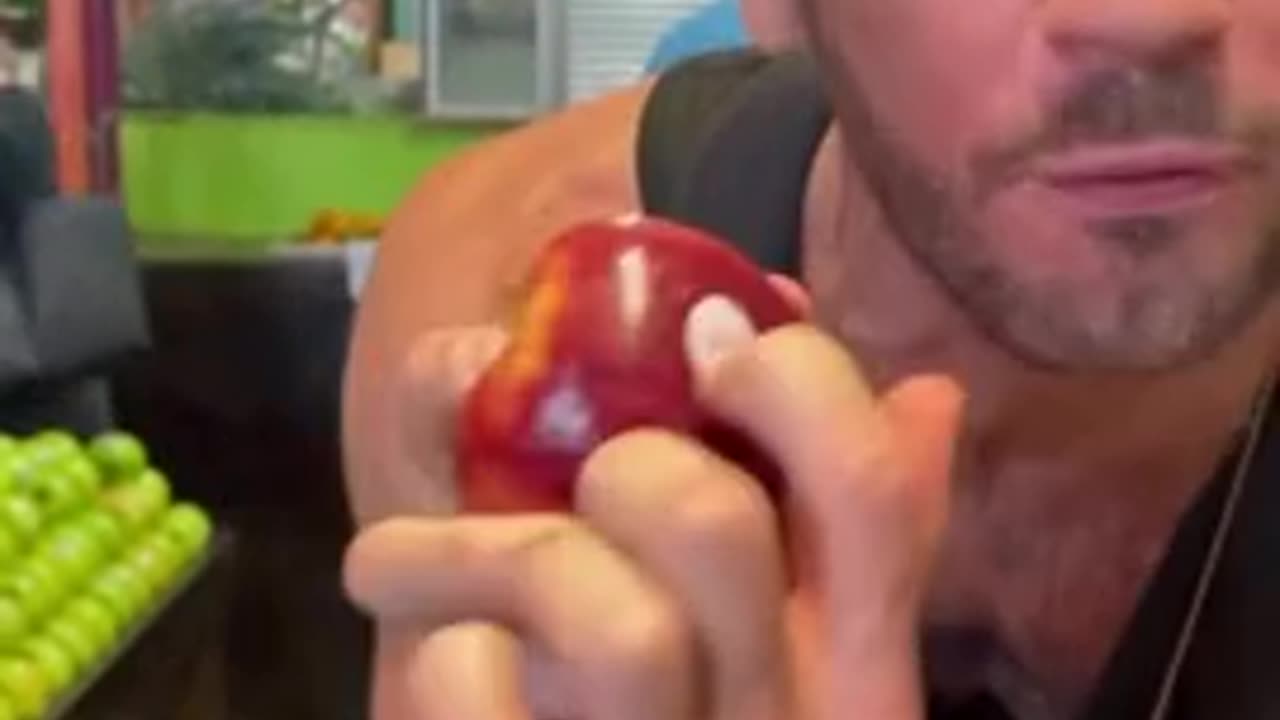 How to know which apples are GMO by their label