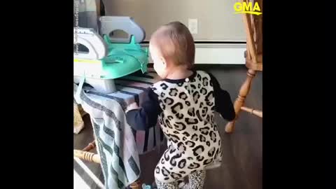 baby shakes his bumbum to the song