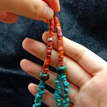 Natural turquoise and spiny oyster with faceted garnet beads pendant necklace06