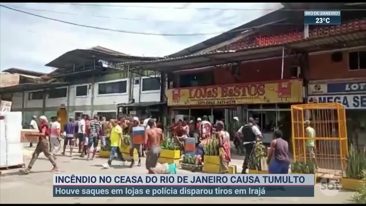 Incêndio no Ceasa do Rio de Janeiro causa tumulto | SBT Brasil