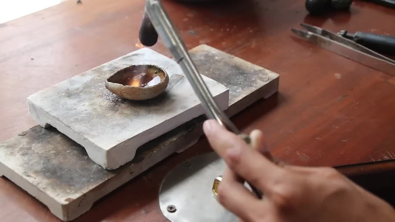 Make a gold ring for men - jewelry maker8