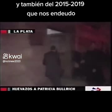 Le tiran huevos a bullrich