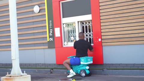 Pranking South African Drive Thru_s