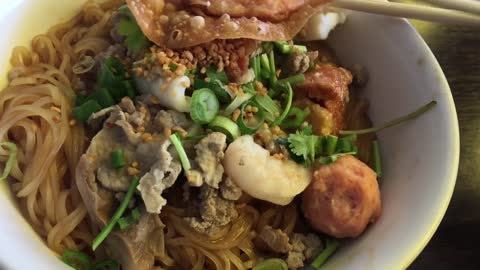 Eating Phnomh Penh noodle Cambodian Food Experience