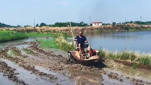 Farming tractor