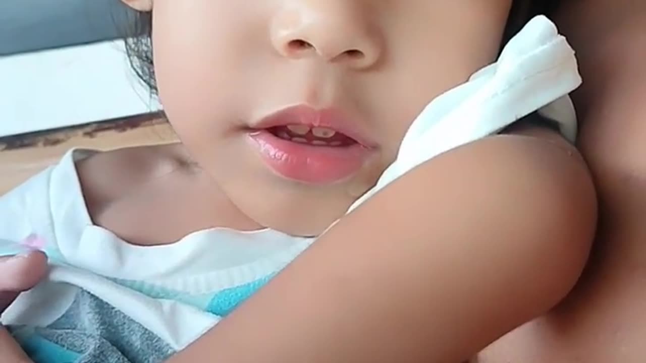 Cute baby 🥰 bakit malungkot ang beshy ko 😁