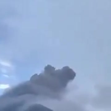 In Guatemala, the volcano Fuego erupted with Lightning