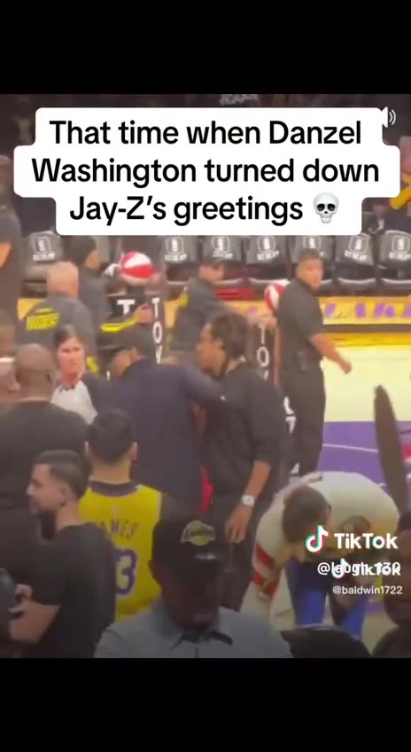 Danzel Washington refuses to greet Satanist Jay Z. Smart move.