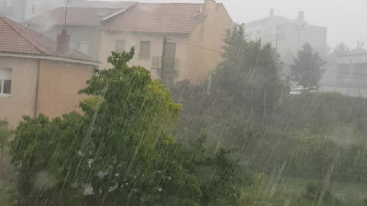 Very heavy rain in Clermont-Ferrand, france