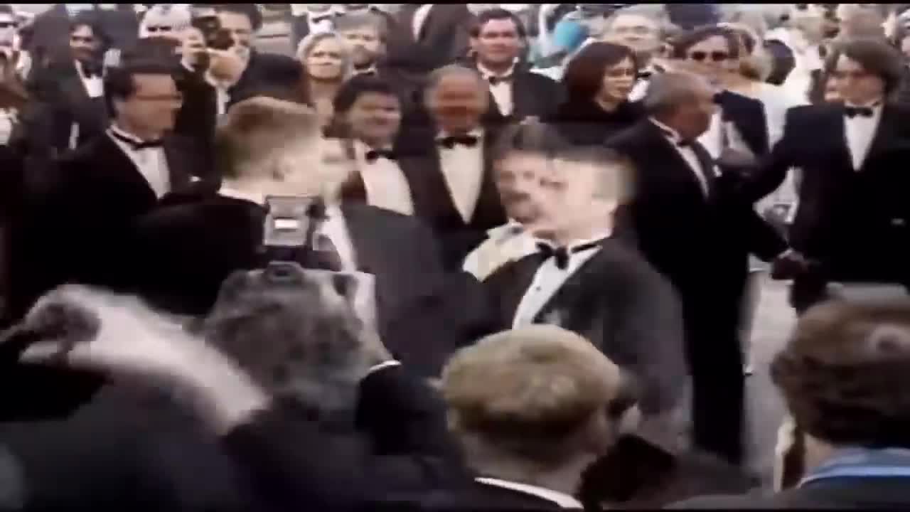 Jean-Claude Van Damme vs. Dolph Lundgren [Cannes, 1992]