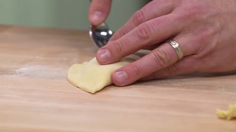 How to Make Fried Peach Pies at Home