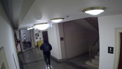 3237LHOBGRStair1_2021-01-05_17h20min03s300ms.mp4