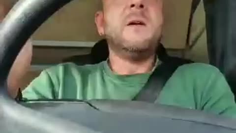 Deutschland LKW Fahrer redet gegen die Spaltung