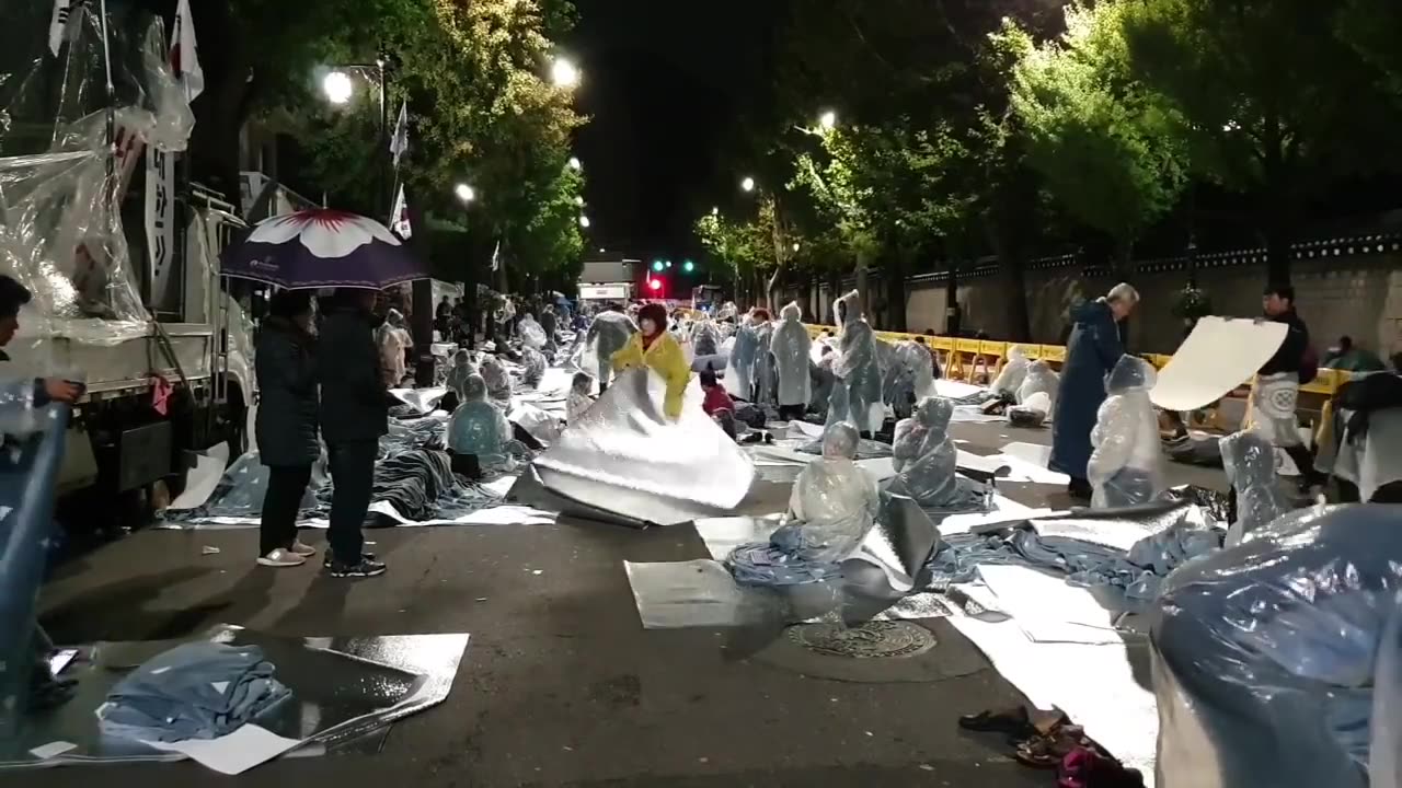 20191027_V3_S02(VbWGn8KqnHs)나라는 이상한 방향으로 흘러가고 이 심야에 하늘은 야속하게