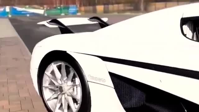 570& Koenigsegg Regera on move