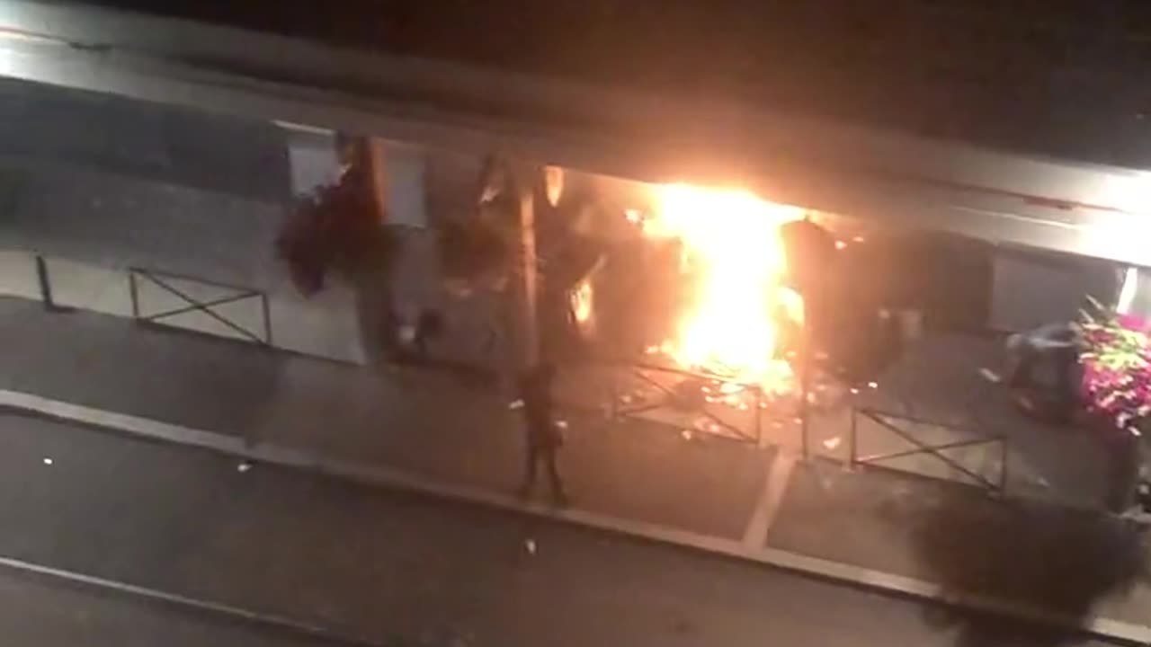 France - A police station has been reportedly set on fire