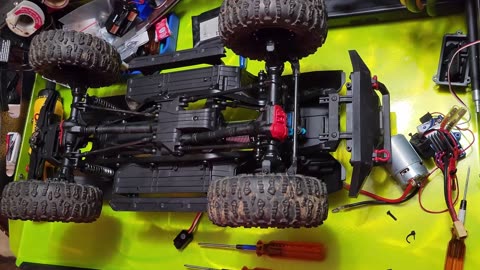 Installing a Hobbywing Fusion Pro 2300 2n1 into a Traxxas TRX4