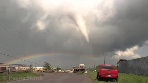 CLOSE TORNADO TEARS THROUGH TOWN - Madill Oklahoma 4-22-20