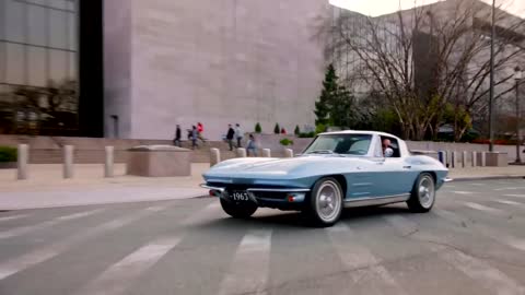 Comedians in Cars Getting Coffee: "Just Tell Him You’re The President” (Season 7, Episode 1)