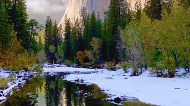 outhikingwithtiare captured a perfect reflection of El Capitan in California’s Yosemite