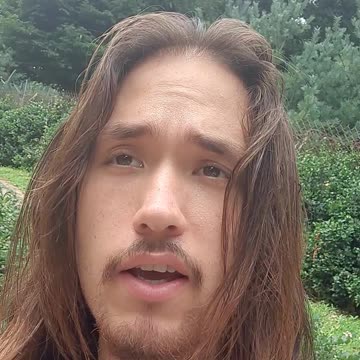 VIRAL VIDEOS ARE MADE TO DISTRACT YOU! Social media is robbing your attention. GETTY / Steven Kelley