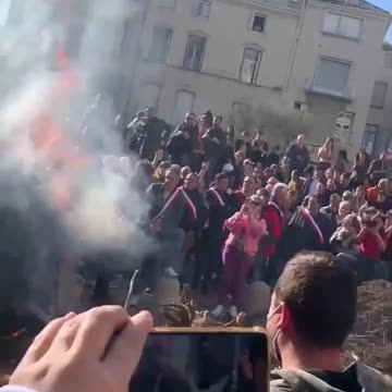 Less money for immigrants and more for farmers”, say French farmers