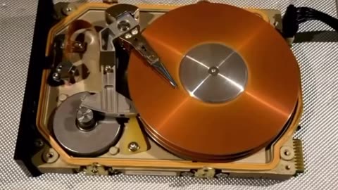 Startup and seeking sounds of a 5 MB hard drive from the 1980's