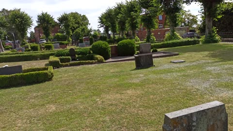 Löderups kyrkogård 2 Aug. 2022