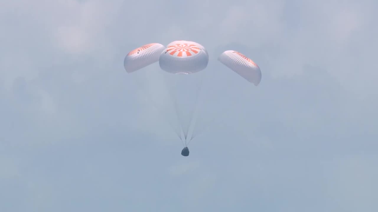 SpaceX Dragon Endeavour Splashdown