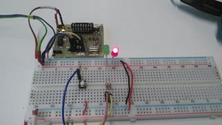 PIC&MIX - Set-Reset (SR) latch module (PIC12F1840)