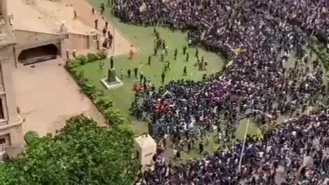 Protestas en Sri Lanka hacen renunciar a su presidente