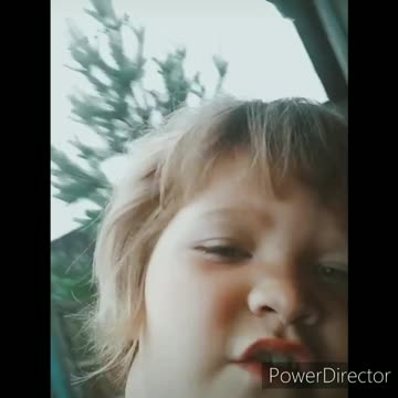 Swinging on a swing✌