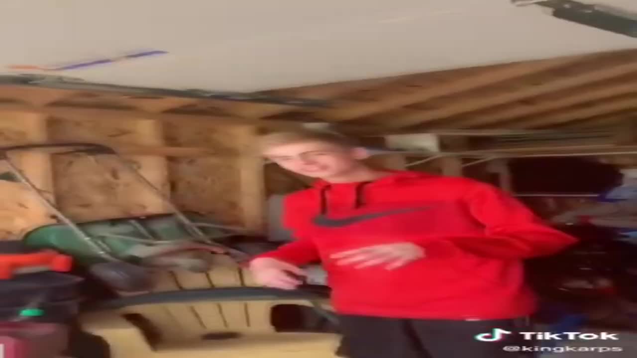 Why do I hear boss music_